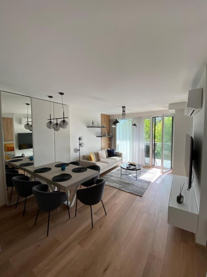 Clyde-Premium Lelle Waterfront Private Apartment Balatonlelle Exterior photo